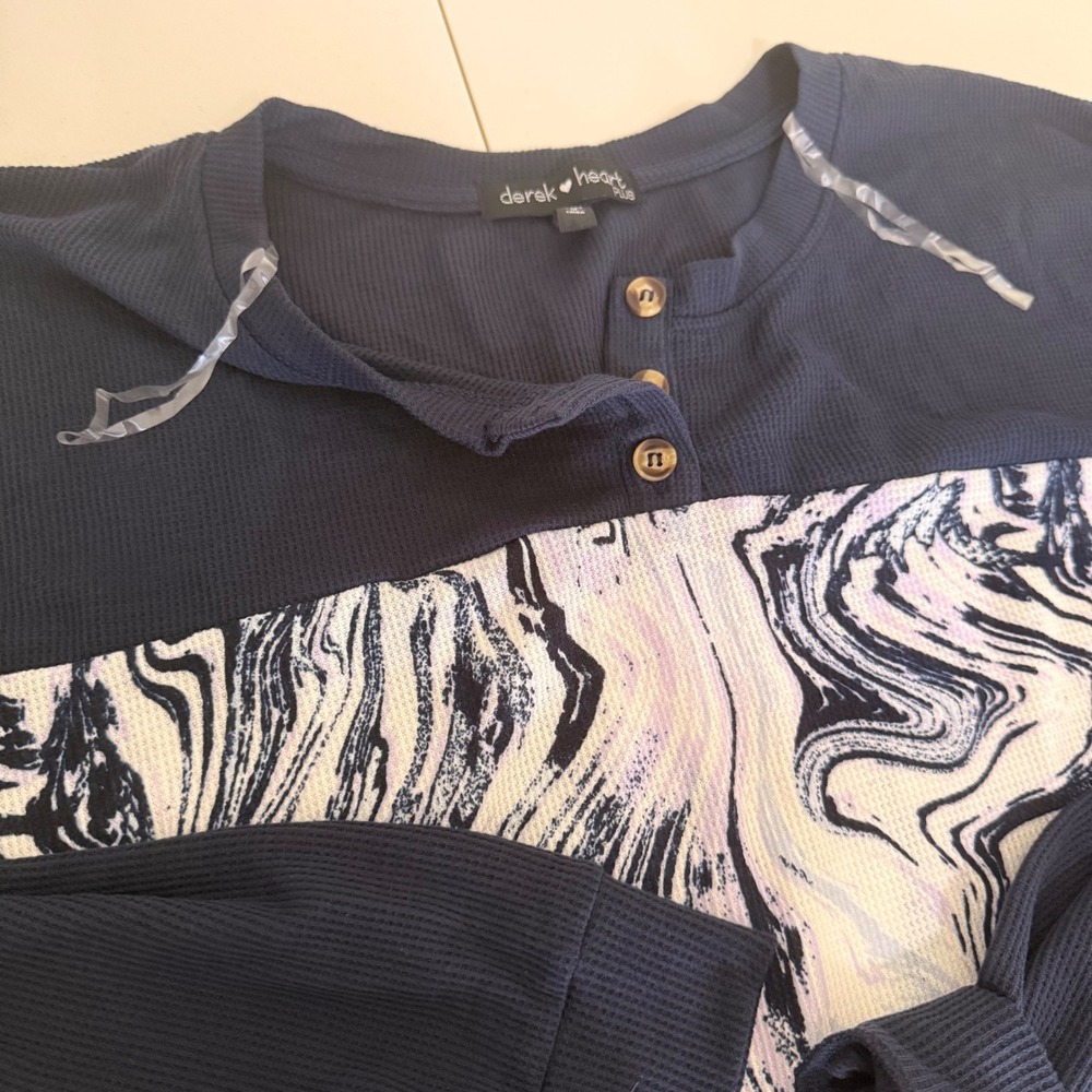 Derek Heart Plus Womens 1X Waffle Knit Henley Top Navy Marbled Colorblock Shirt
